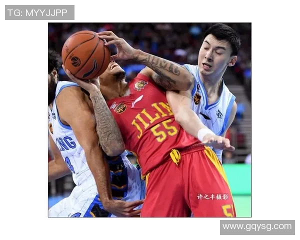 深圳羽毛球队以78分领跑冠军赛积分榜展现强大实力